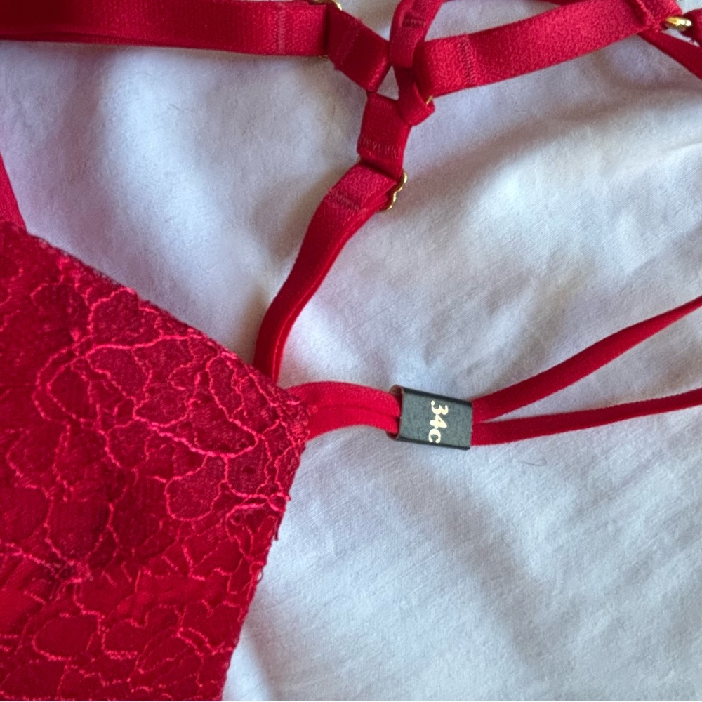 Victoria's Secret Red Lace Bra Set - Picture 3 of 10